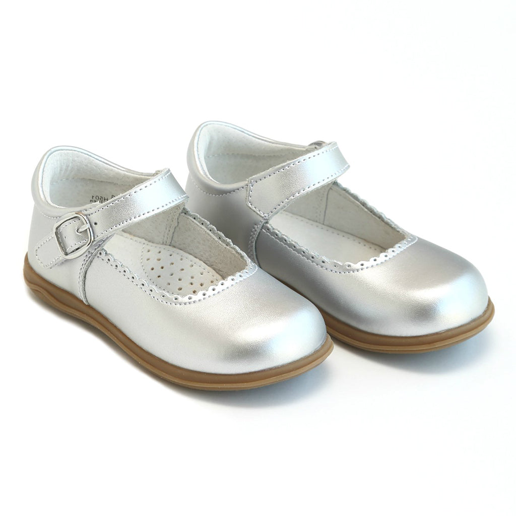 Lamour Girl's Silver Scalloped Mary Jane Shoes